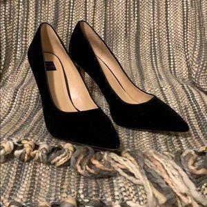 Black velvet pumps